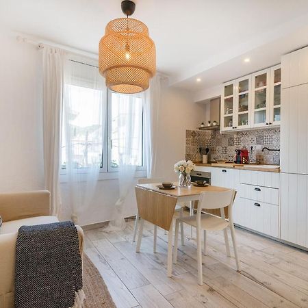 Beautiful Apartment Stylish Village House @ Center กาดาเกส ภายนอก รูปภาพ