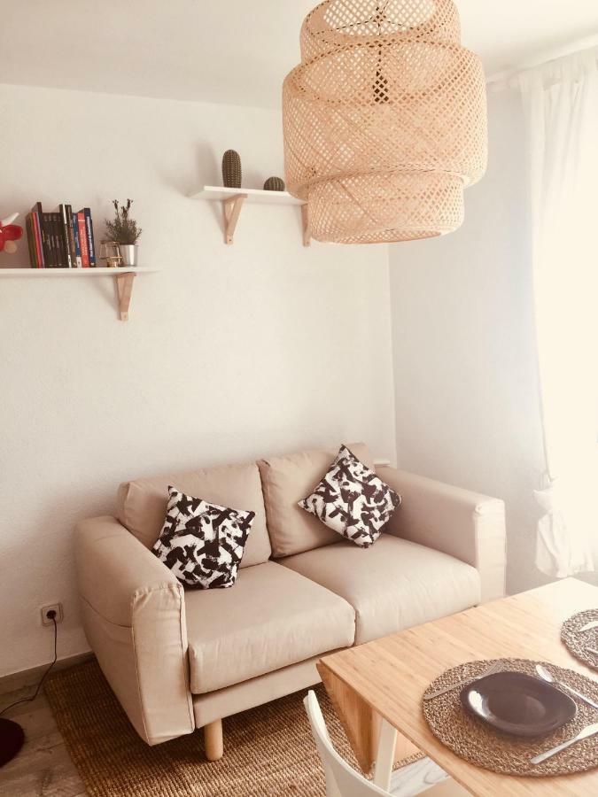 Beautiful Apartment Stylish Village House @ Center กาดาเกส ภายนอก รูปภาพ
