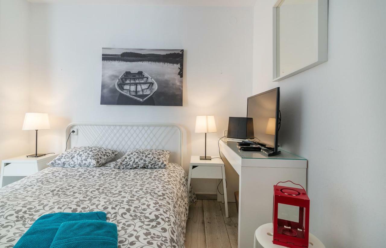Beautiful Apartment Stylish Village House @ Center กาดาเกส ภายนอก รูปภาพ